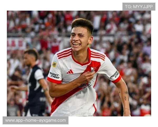 河床持续进攻，埃切维里表现抢眼